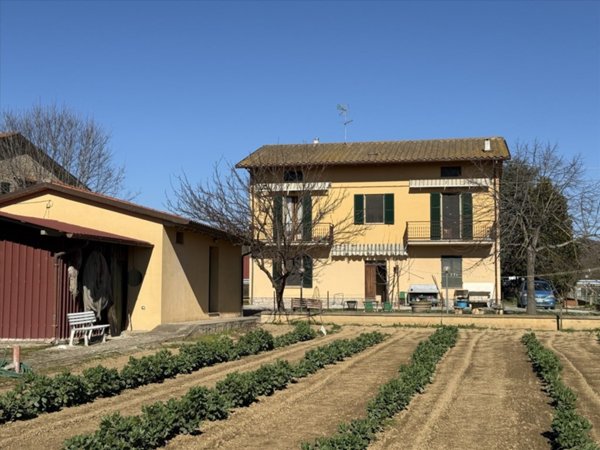 casa indipendente in vendita a Tuoro sul Trasimeno in zona Borghetto