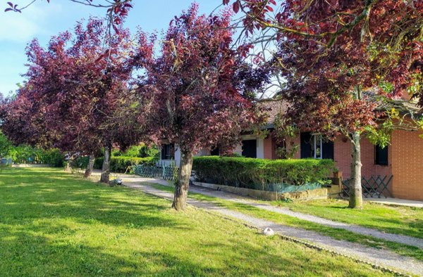 casa indipendente in vendita a Tuoro sul Trasimeno