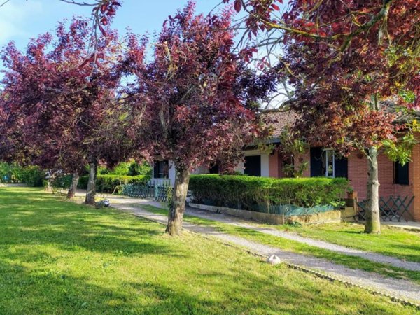 casa indipendente in vendita a Tuoro sul Trasimeno