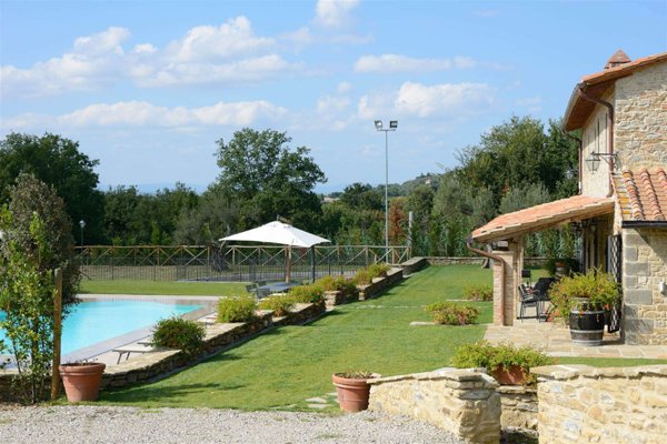 casa indipendente in vendita a Tuoro sul Trasimeno