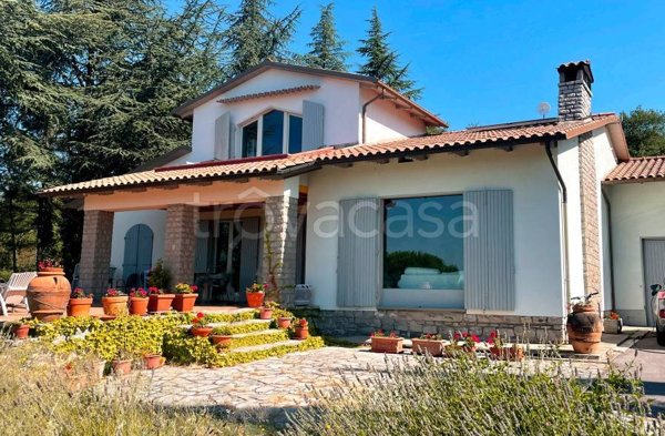 casa indipendente in vendita a Tuoro sul Trasimeno