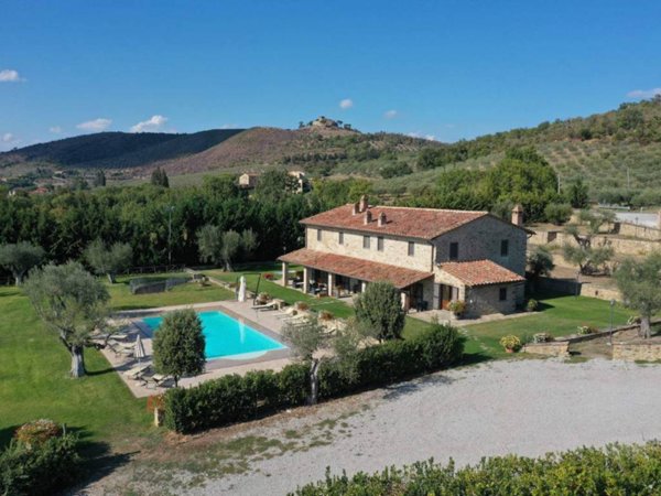 casa indipendente in vendita a Tuoro sul Trasimeno