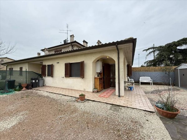 appartamento in vendita a Tuoro sul Trasimeno in zona Vernazzano