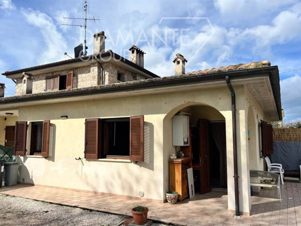 appartamento in vendita a Tuoro sul Trasimeno in zona Vernazzano