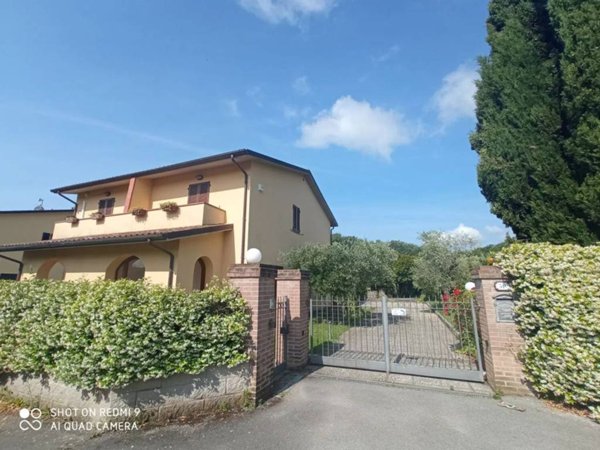 casa indipendente in vendita a Tuoro sul Trasimeno in zona Vernazzano