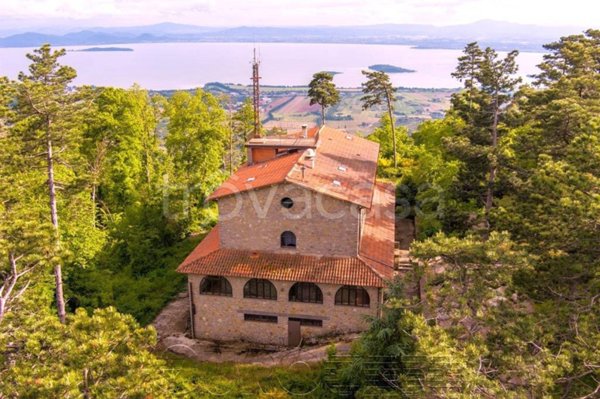 locale di sgombero in vendita a Tuoro sul Trasimeno