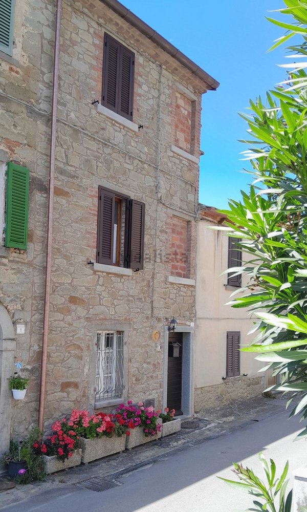 casa indipendente in vendita a Tuoro sul Trasimeno