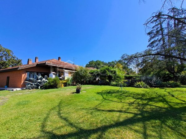 casa indipendente in vendita a Tuoro sul Trasimeno