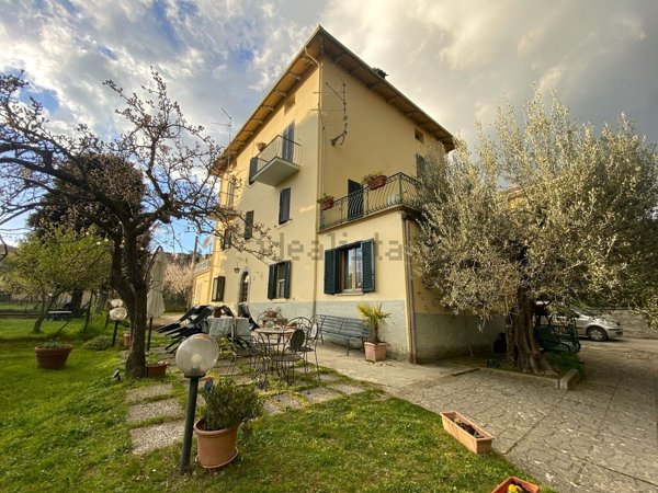 casa indipendente in vendita a Tuoro sul Trasimeno