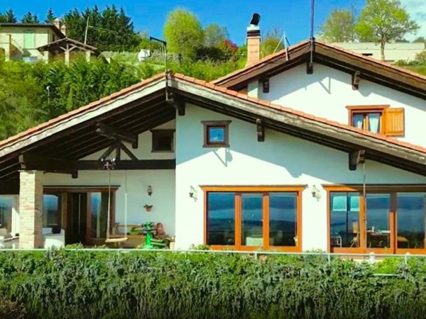 casa indipendente in vendita a Tuoro sul Trasimeno