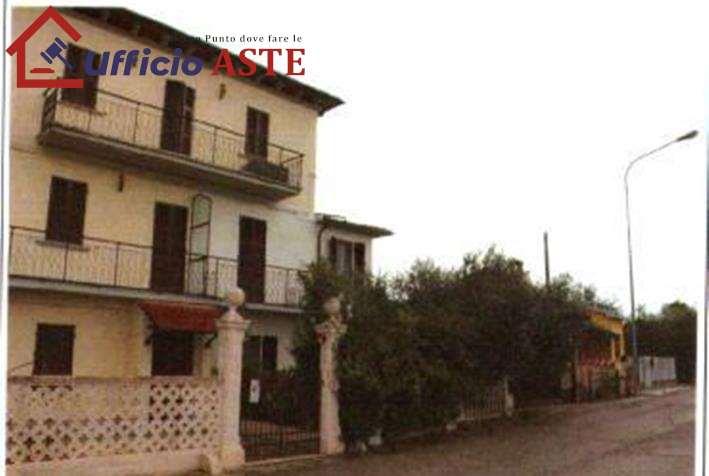 negozio in vendita a Tuoro sul Trasimeno in zona Borghetto