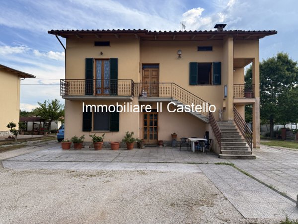 casa indipendente in vendita a Tuoro sul Trasimeno in zona Borghetto
