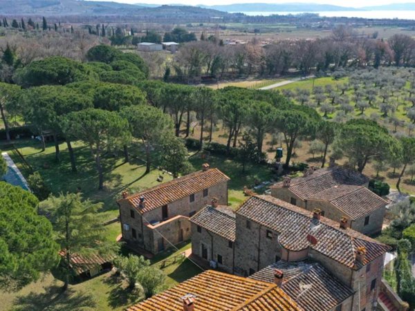 casa indipendente in vendita a Tuoro sul Trasimeno