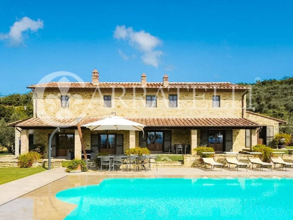 casa indipendente in vendita a Tuoro sul Trasimeno