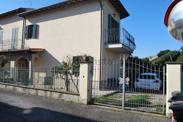 casa indipendente in vendita a Tuoro sul Trasimeno