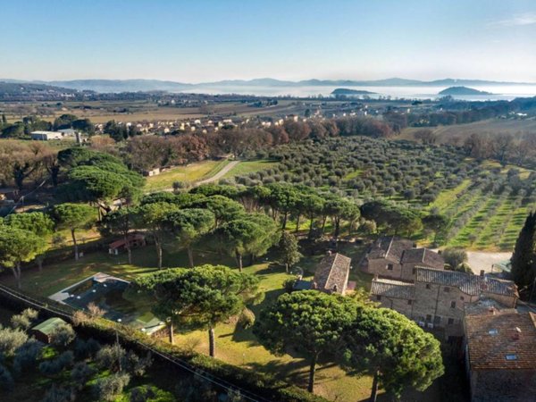 casa indipendente in vendita a Tuoro sul Trasimeno