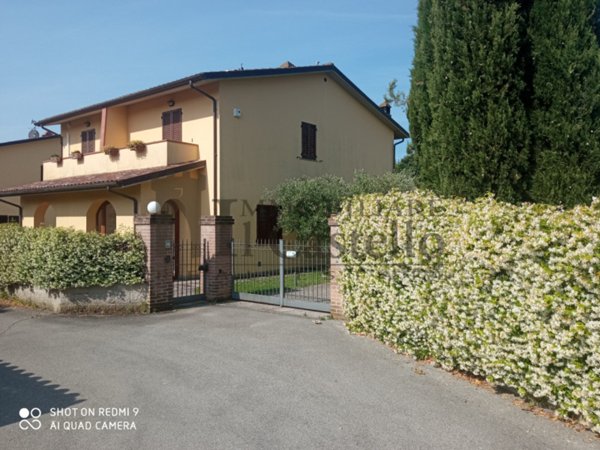 casa indipendente in vendita a Tuoro sul Trasimeno in zona Vernazzano