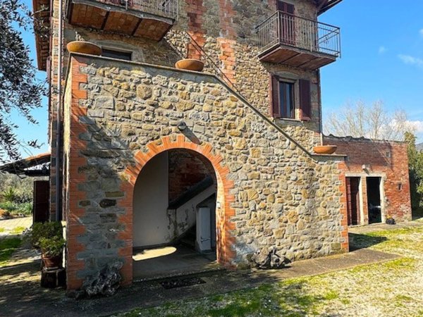 casa indipendente in vendita a Tuoro sul Trasimeno in zona Vernazzano