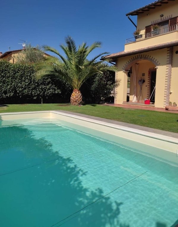 casa indipendente in vendita a Tuoro sul Trasimeno in zona Vernazzano