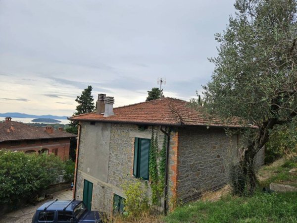 casa indipendente in vendita a Tuoro sul Trasimeno