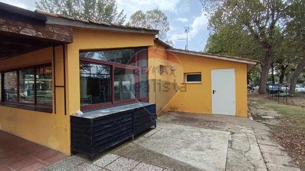 negozio in vendita a Tuoro sul Trasimeno