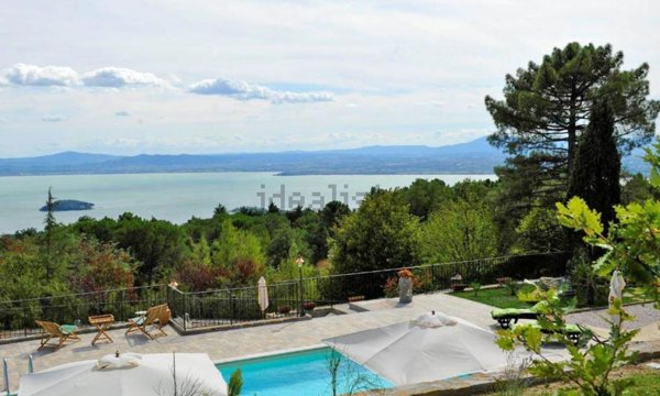 casa indipendente in vendita a Tuoro sul Trasimeno