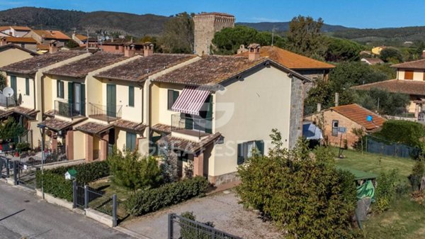 casa indipendente in vendita a Tuoro sul Trasimeno in zona Borghetto