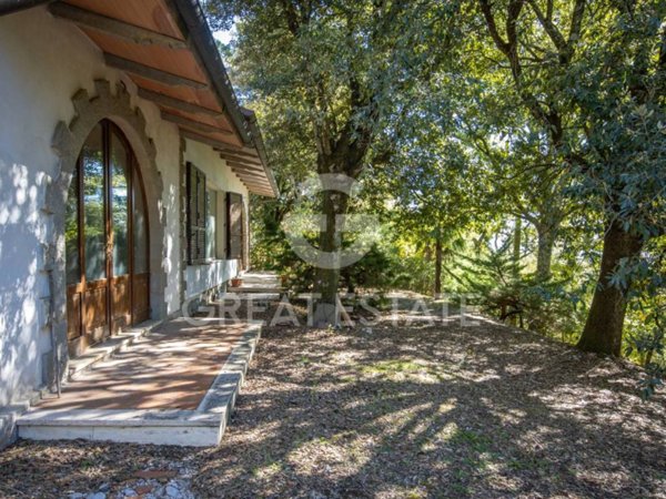 casa indipendente in vendita a Tuoro sul Trasimeno