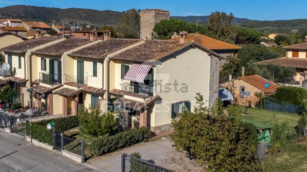 casa indipendente in vendita a Tuoro sul Trasimeno