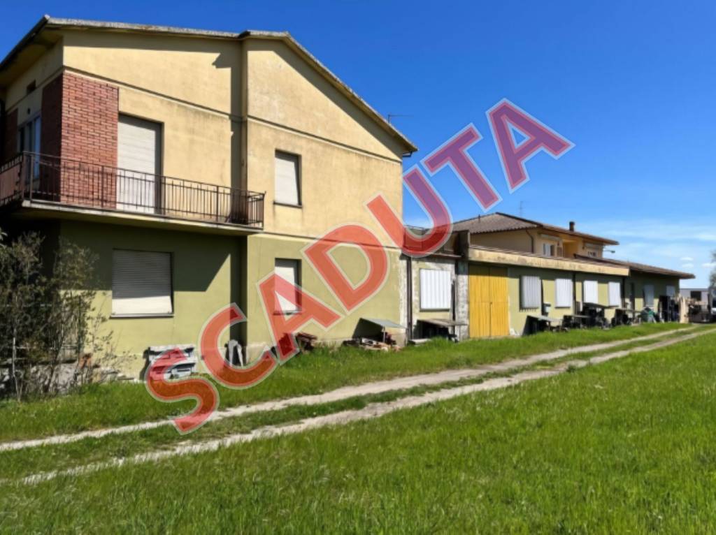 negozio in vendita a Tuoro sul Trasimeno