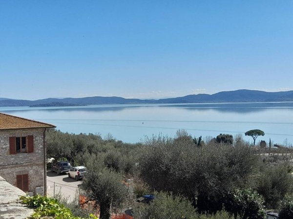 casa indipendente in vendita a Tuoro sul Trasimeno in zona Borghetto