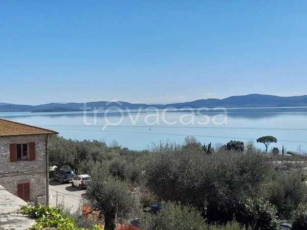 casa indipendente in vendita a Tuoro sul Trasimeno in zona Borghetto
