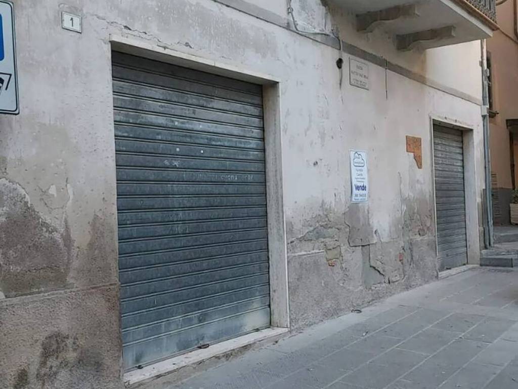 negozio in vendita a Tuoro sul Trasimeno