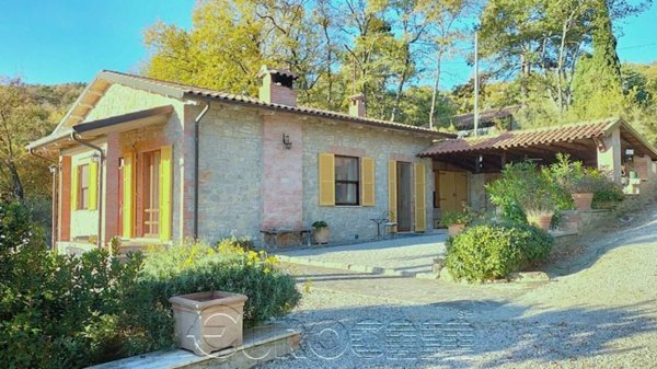 casa indipendente in vendita a Tuoro sul Trasimeno