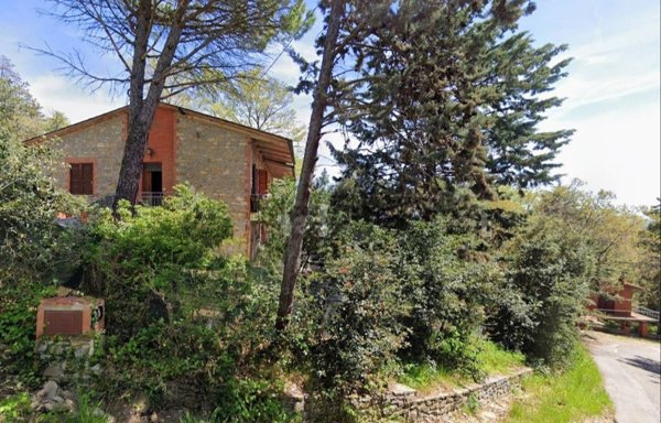 casa indipendente in vendita a Tuoro sul Trasimeno