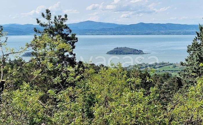 casa indipendente in vendita a Tuoro sul Trasimeno