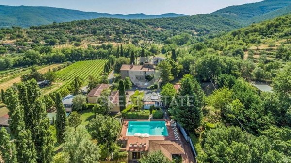 villa in vendita a Tuoro sul Trasimeno