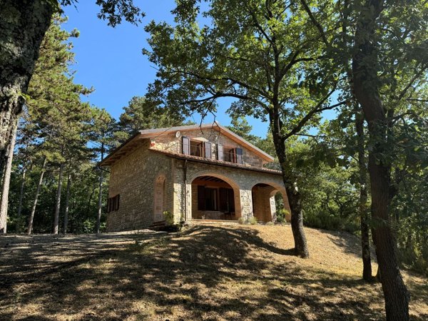 casa indipendente in vendita a Tuoro sul Trasimeno