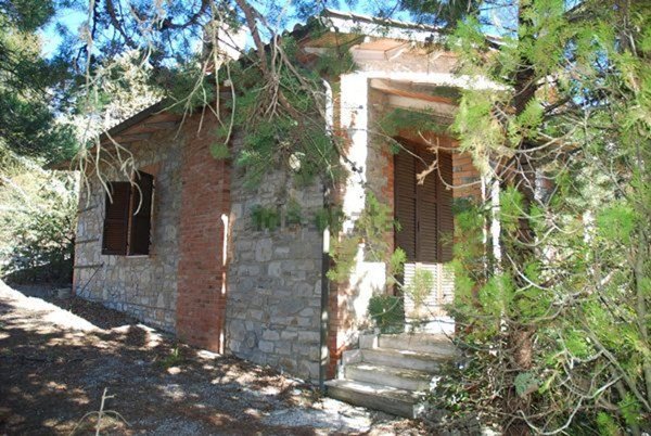 casa indipendente in vendita a Tuoro sul Trasimeno