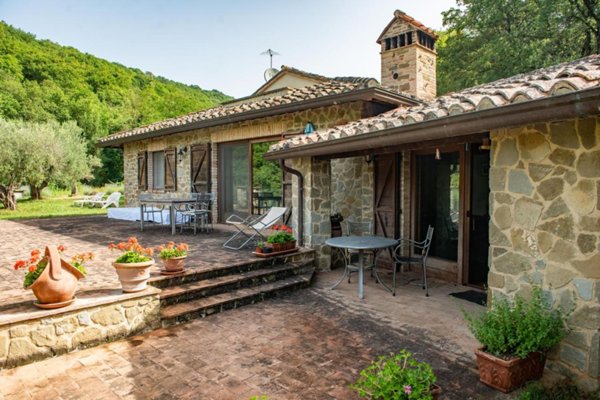 casa indipendente in vendita a Tuoro sul Trasimeno