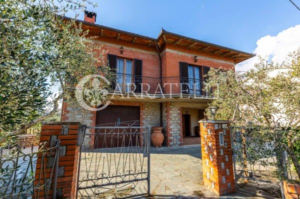 casa indipendente in vendita a Tuoro sul Trasimeno