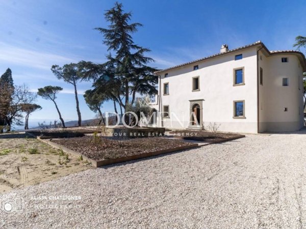 casa indipendente in vendita a Tuoro sul Trasimeno