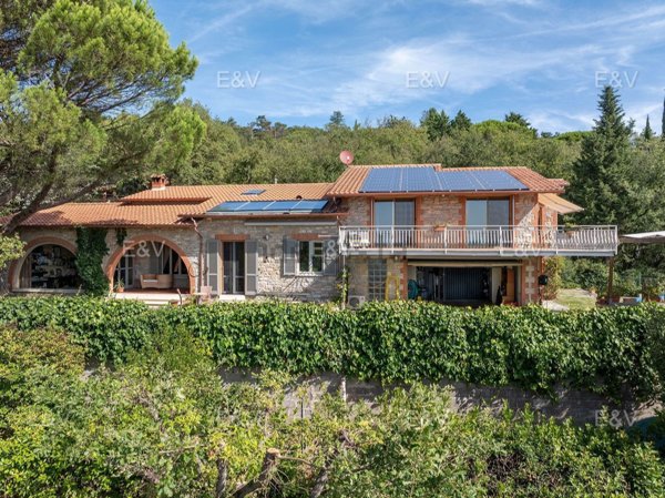 casa indipendente in vendita a Tuoro sul Trasimeno