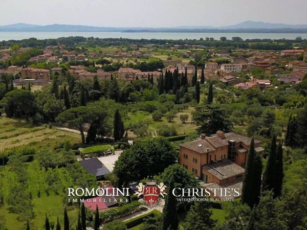 casa indipendente in vendita a Tuoro sul Trasimeno