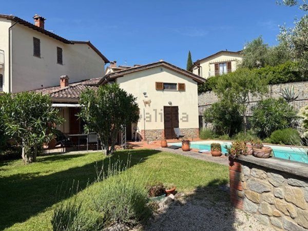 casa indipendente in vendita a Tuoro sul Trasimeno