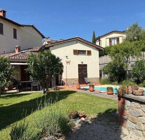 casa indipendente in vendita a Tuoro sul Trasimeno
