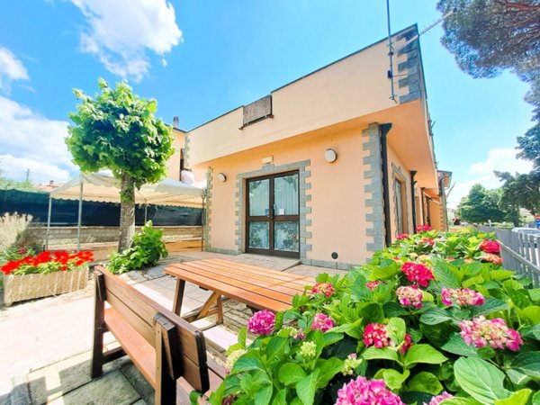 negozio in vendita a Tuoro sul Trasimeno