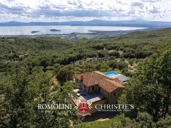 casa indipendente in vendita a Tuoro sul Trasimeno