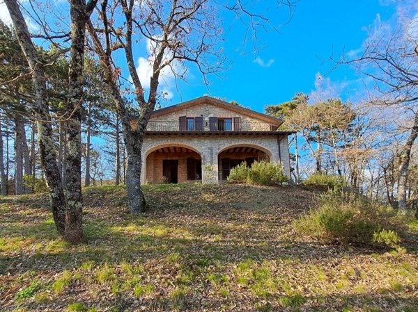 casa indipendente in vendita a Tuoro sul Trasimeno