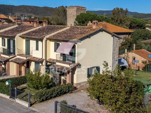 casa indipendente in vendita a Tuoro sul Trasimeno in zona Borghetto